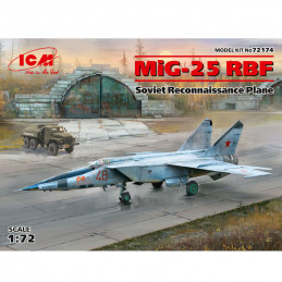 ICM  1/72  MiG-25 RBF...